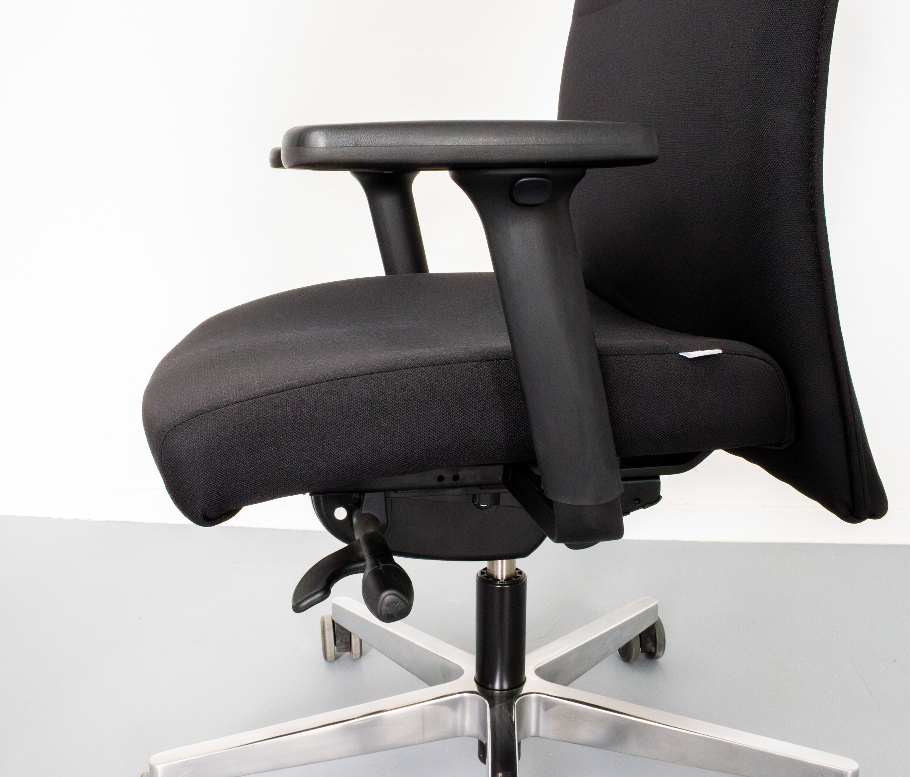Sedia da ufficio girevole OMEGA