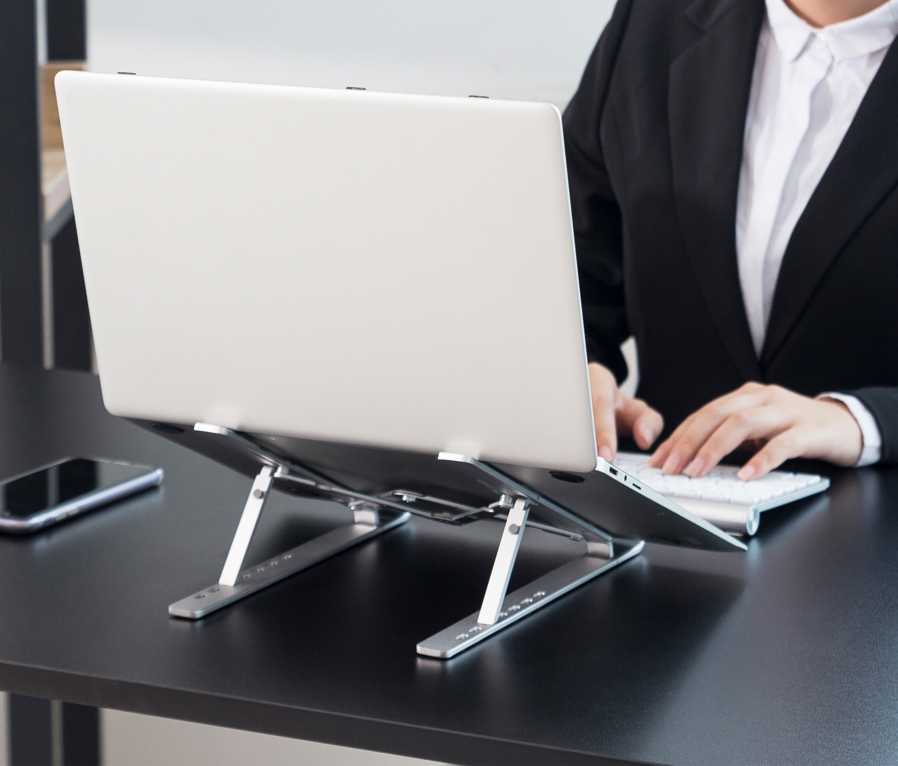 Supporto mobile in alluminio per laptop